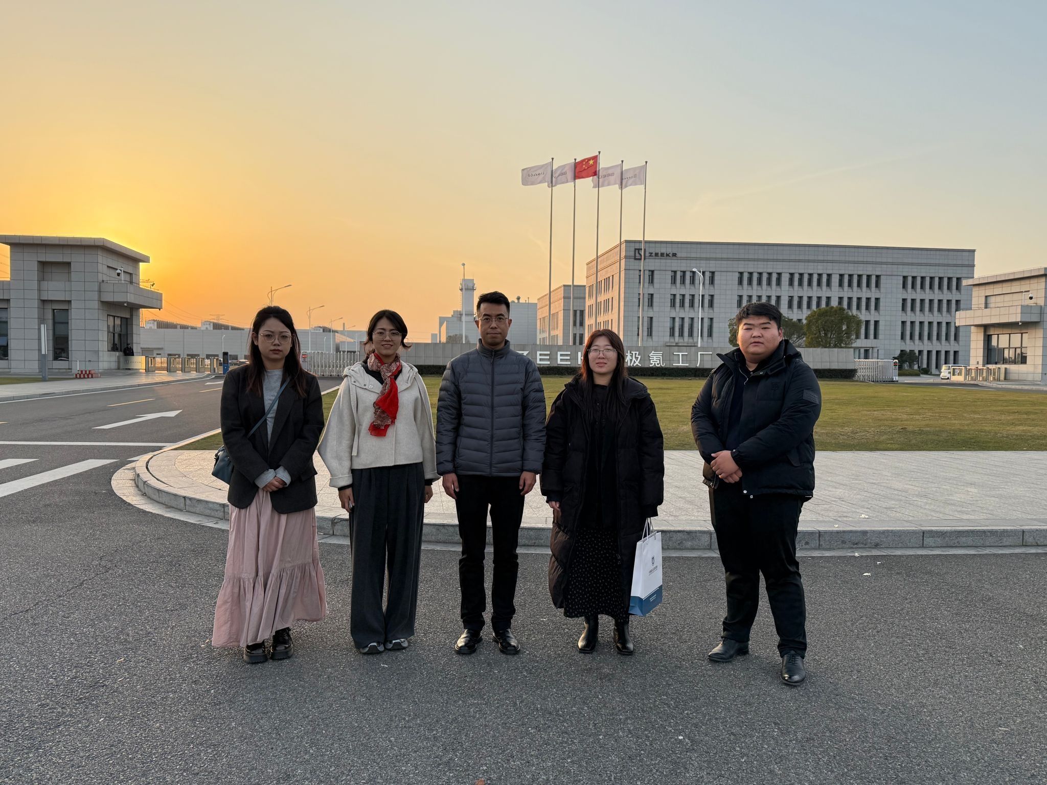 英国上市公司官网365赴浙江“拓企访友”：开辟就业新渠道，凝聚校友促发展