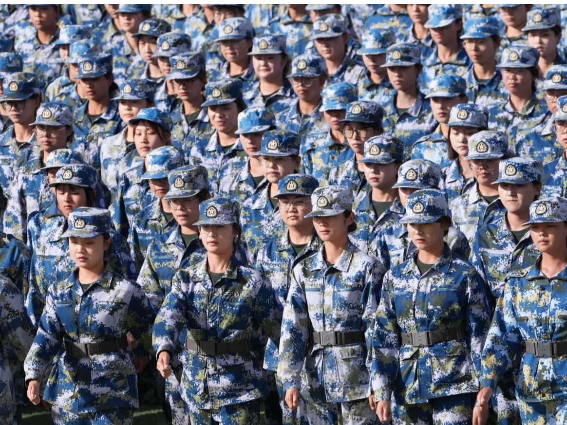 续写荣光致青春 意气风发启新程  --英国上市公司官网365举行2023年学生国防教育暨军事技能训练总...