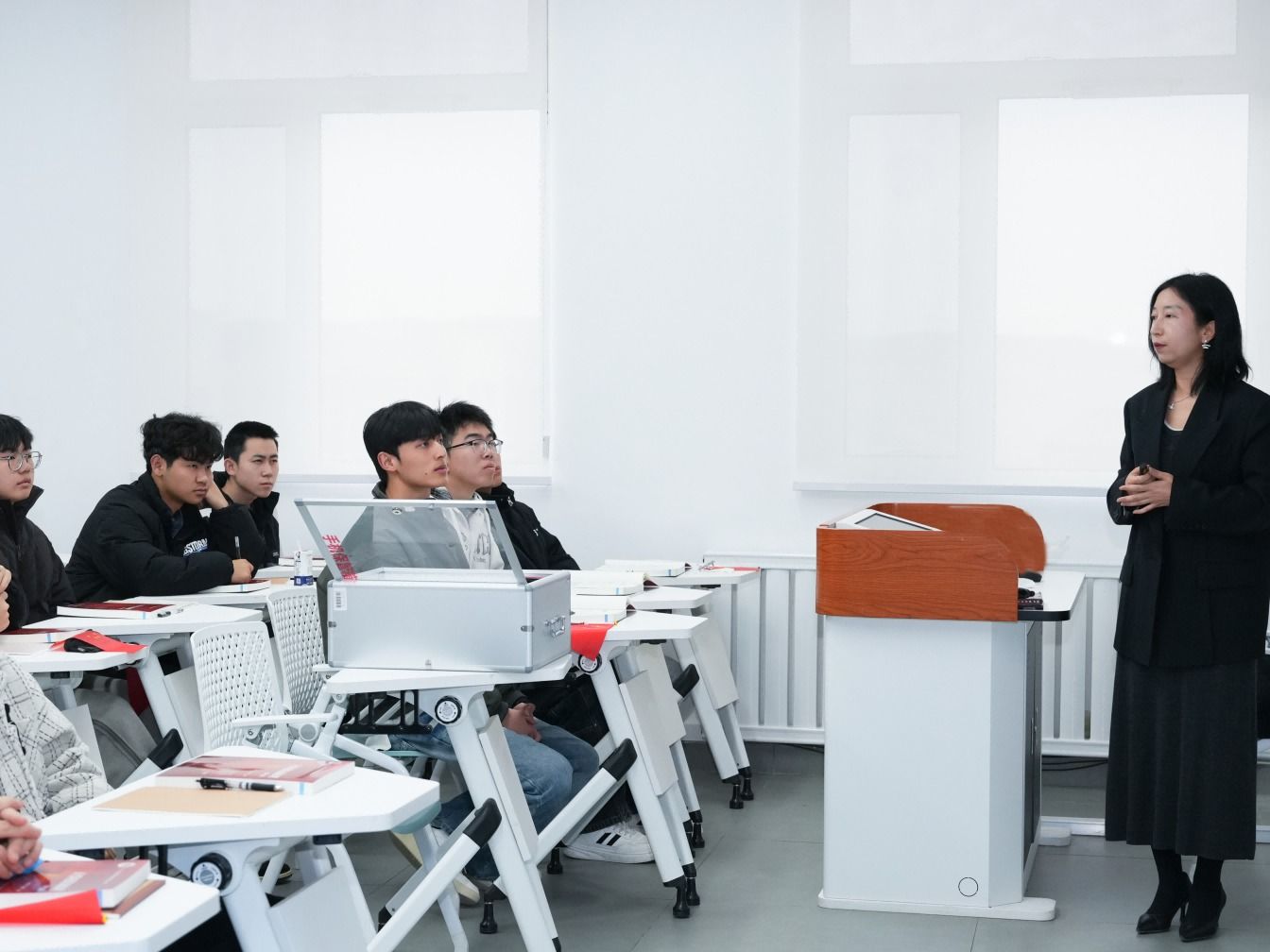 抓实课堂主阵地，以评促建强学风  英国上市公司官网365多措并举推动育人质量再提升