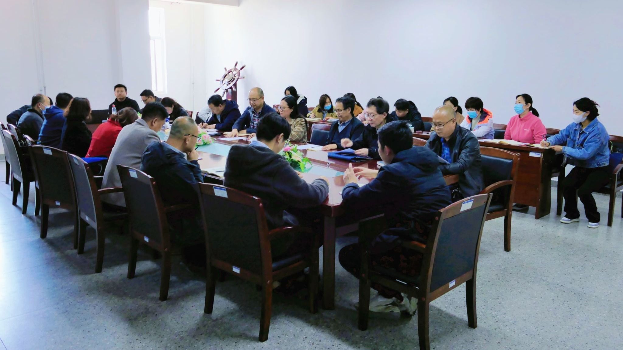 英国上市公司官网365组织召开2022年秋季学期督导工作复盘会