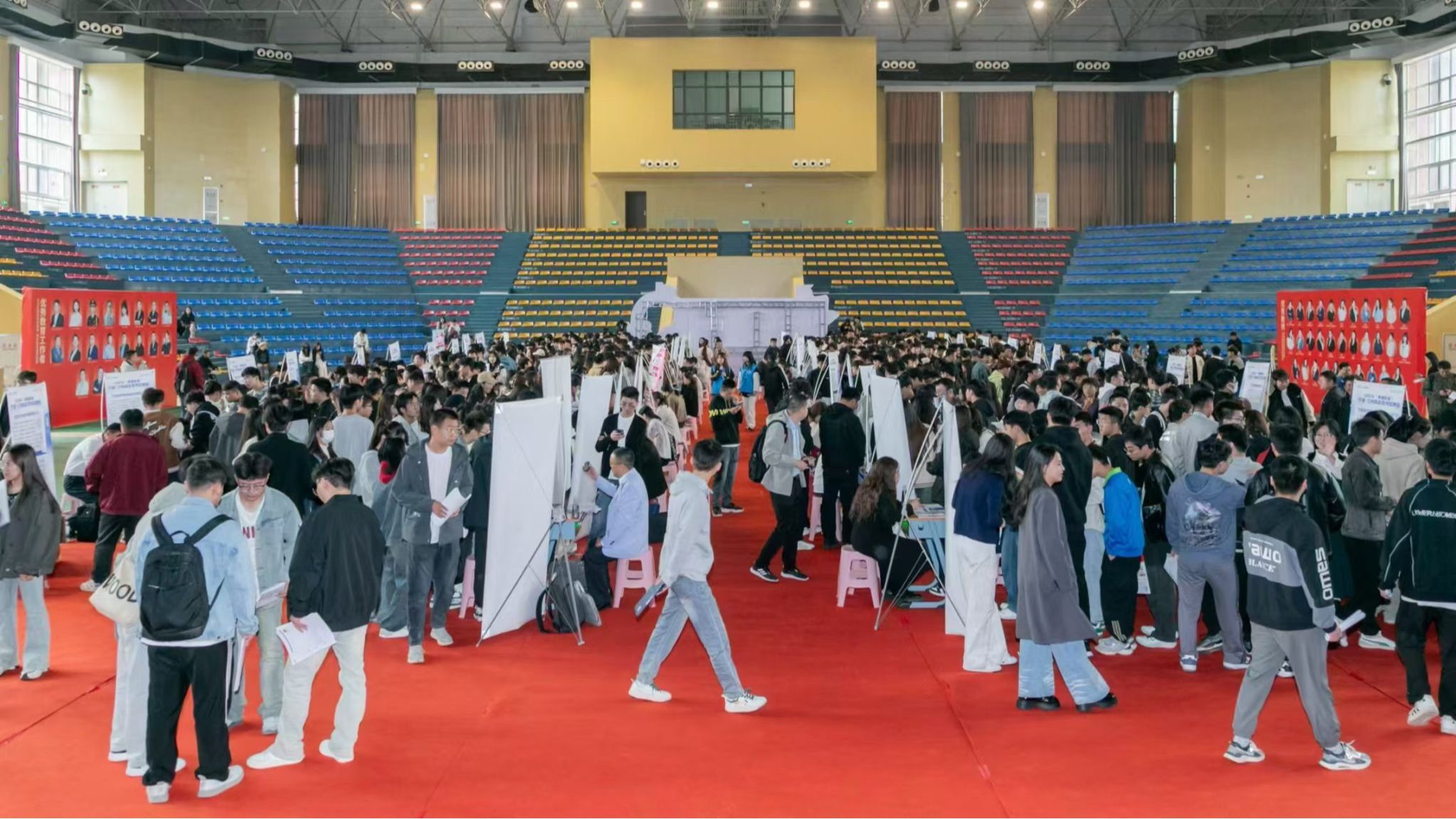 奔甬而来·好企待你 宁波-英国上市公司官网365首场招聘会成功举办