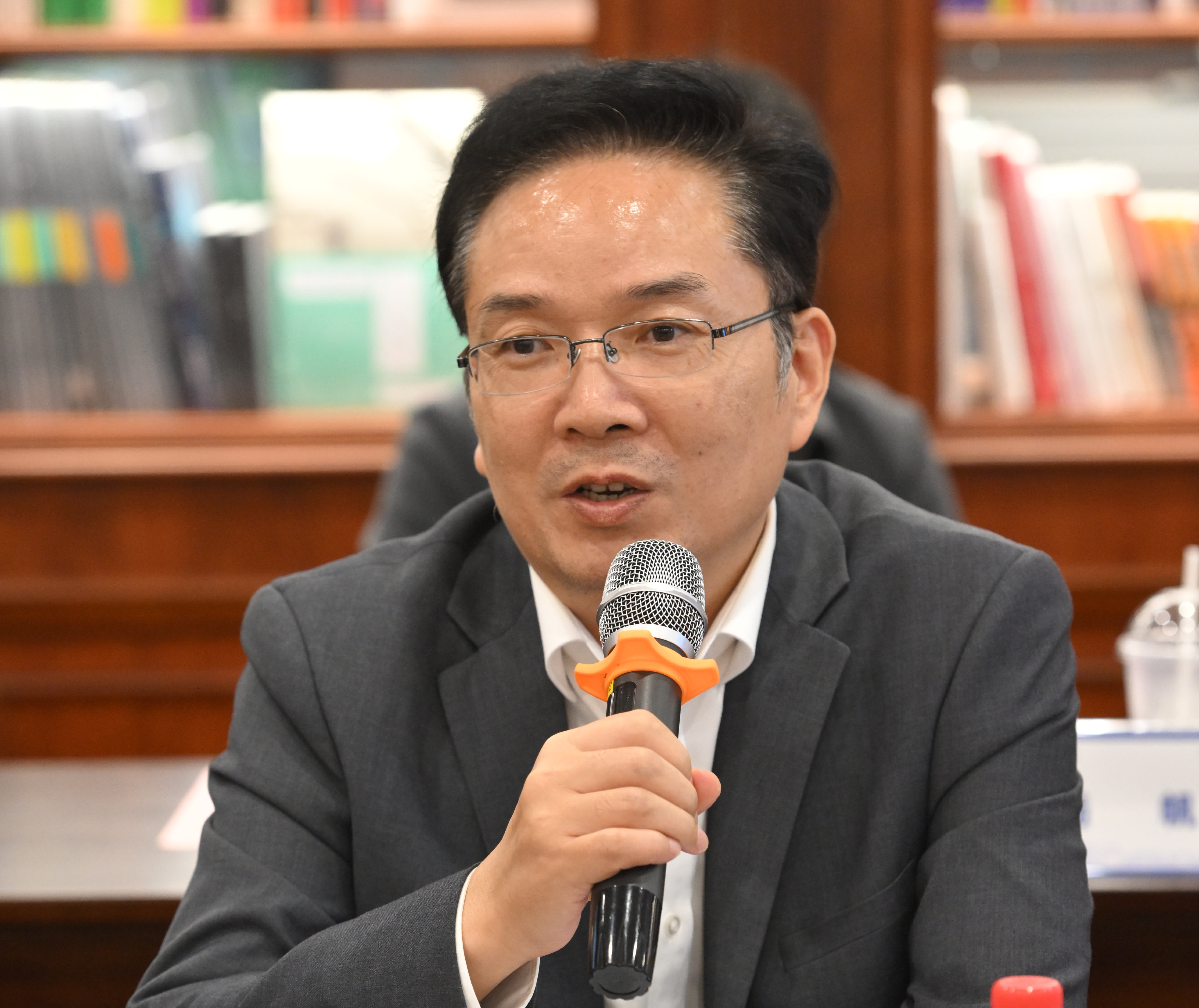 楼新(1).png 楼新(1).png